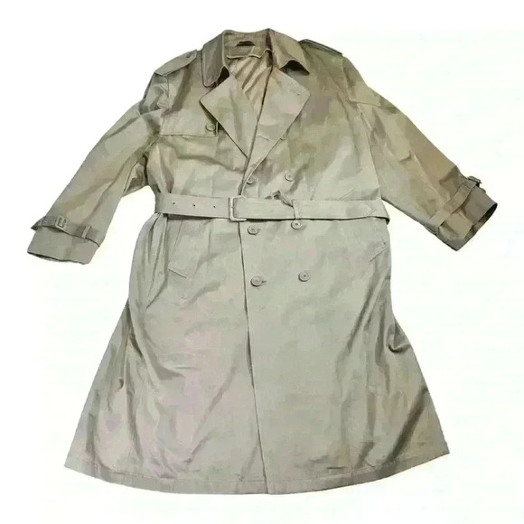 Vintage Oleg Cassini  Tan All Weather overcoat  Men’s Size 48 R - Picture 1 of 14